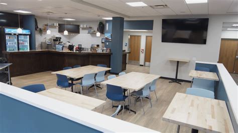 Coffee Shop — Stella Maris Cleveland