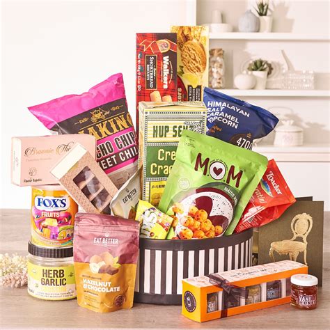 Binge Gift Hamper – Sweet & Savory Delights for Diwali