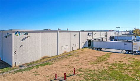 Charlotte Public Warehouse | AIB-Certified | Rail Served