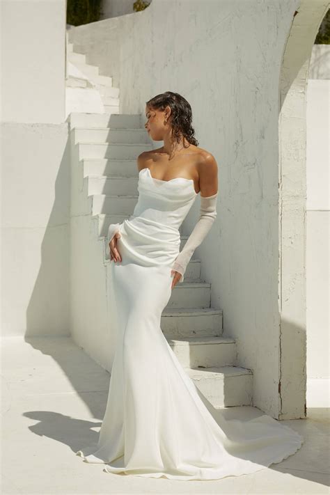 Newhite | A New Definition Of Modern Minimalistic Bridal Gowns ...