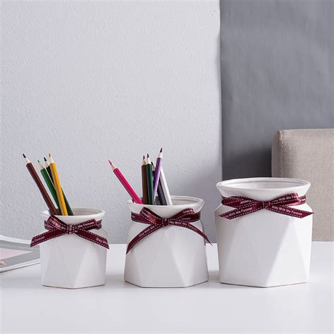 Corner Flower Vase Large Online - Premium Vase | Nestasia