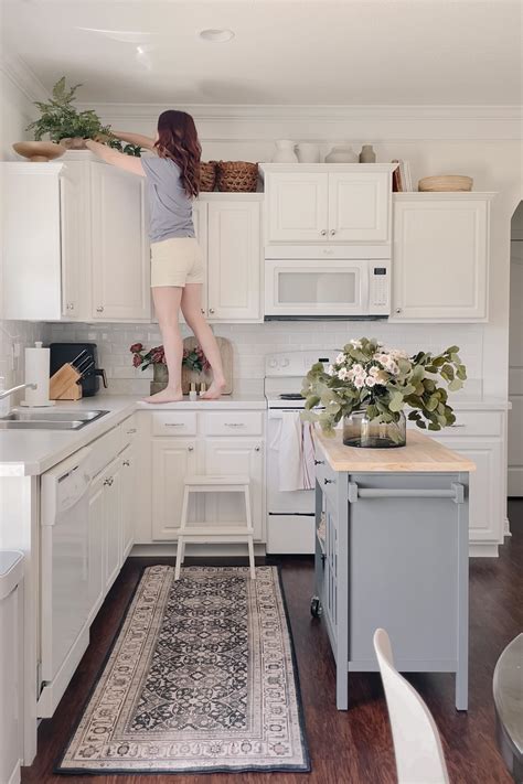Ideas For Decorating Above Kitchen Cabinets | Besto Blog