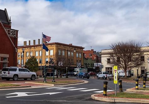 8 Prettiest Towns to Visit in Mid-South