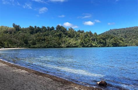 Lake Rotopounamu + Tawhai Falls & Te Porere Redoubt, Lake Rotopounamu ...