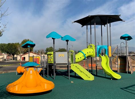 West Riverside Elementary