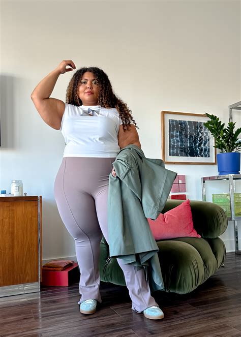 Travel Outfits: 4 Airport Looks For Plus Size