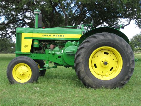 Antique JD Tractors for Sale 的图像结果
