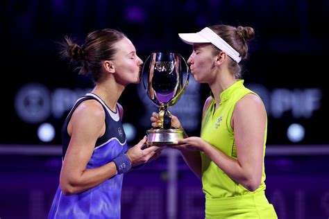 Veronika Kudermetova, Elise Mertens take home second WTA Finals women's ...