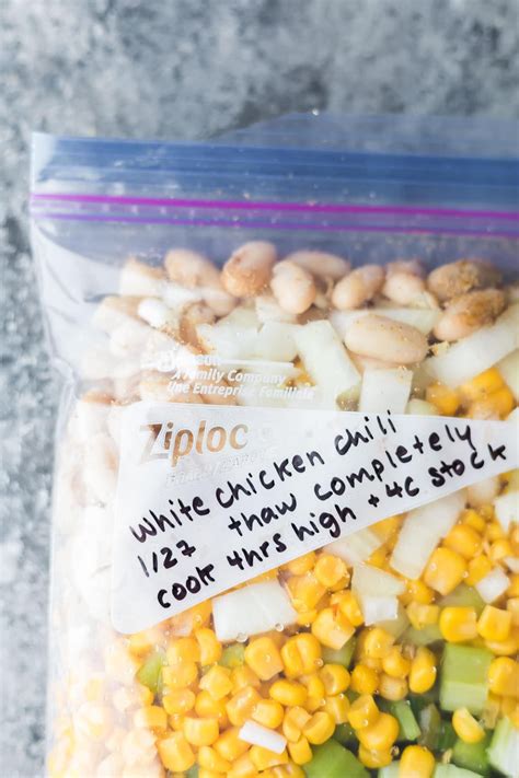 Healthy Crock Pot White Chicken Chili - Sweet Peas and Saffron | Recipe ...