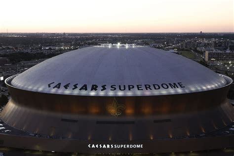 How many people does Caesars Superdome hold? Exploring venue capacity ...
