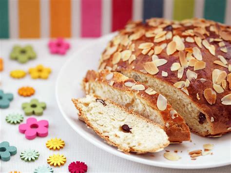Немецкая кухня: Традиционная пасхальная выпечка Osterbrot · Живой ...