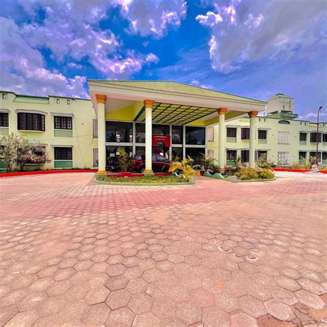 MOOKAMBIGAI RESIDENCY (Thirukadaiyur) - Hotel Reviews, Photos, Rate ...