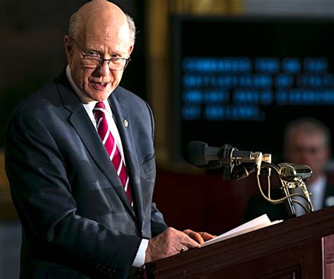 GOP Sen. Pat Roberts: Trump Using Farmers as 'Playing Card' | Newsmax.com