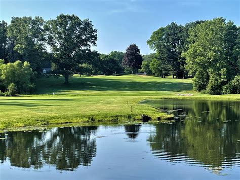 Freeways and Fairways: Clearbrook — MI Golf Journal