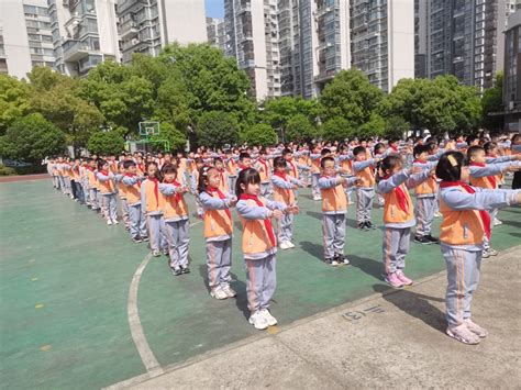 许昌网-许昌第一外国语实验小学举行六一儿童节文艺汇演