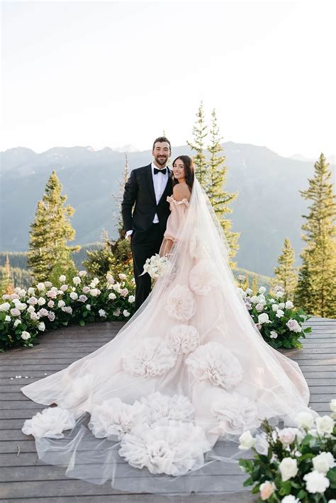 Aspen wedding dress 60 photos - Astyledwedding.com