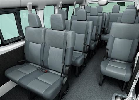 Nissan 10 Passenger Van 的图像结果
