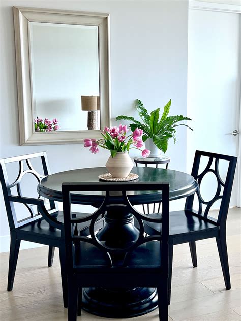 Centerpieces For Round Dining Room Tables