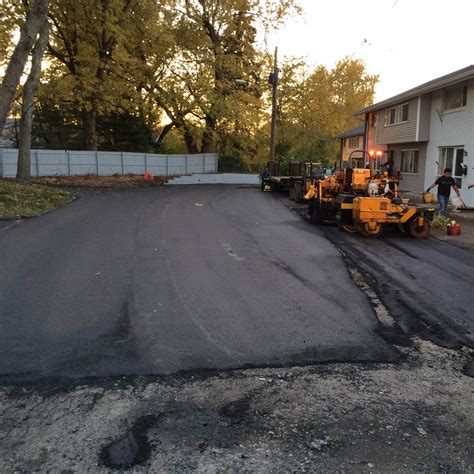 Asphalt Paving Versus Concrete - Lior Excavating