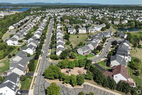 About Lake Manassas | Schools, Demographics, Things to Do - Homes.com