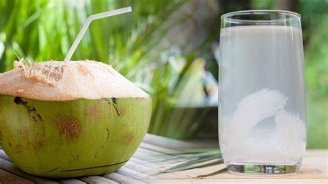 manfaat air kelapa untuk kulit