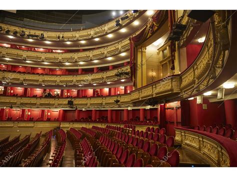 Interior del Teatro Real, con sus palcos y su patio de butacas ...