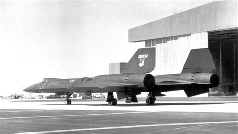 The Interceptor Version Of The A-12 Spy Plane - The YF-12 | War History ...