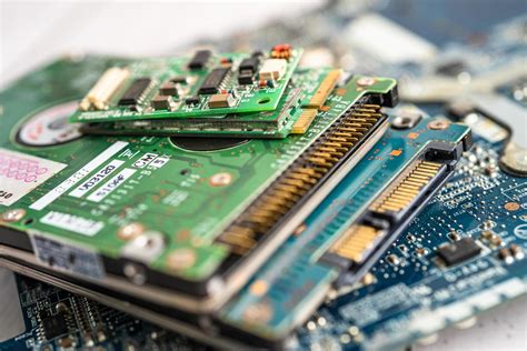 Computer Parts Shop 的图像结果