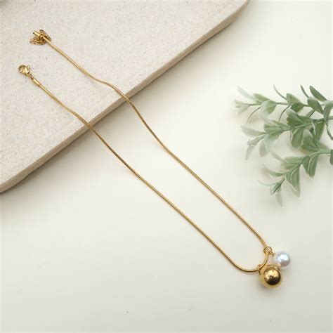 GOLD TONE ANTI TARNISH SHORT CHAIN - Gold Pearl Balls