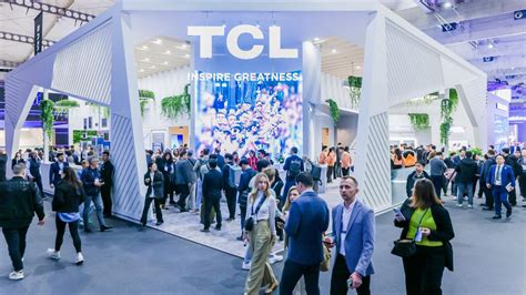 TCL Unveils Next-Gen NXTPAPER 4.0 Display Technology at CES 2025