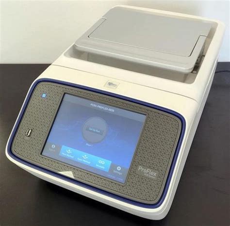 Applied Biosystems ProFlex PCR System with Dual-384 Sample Block in ...