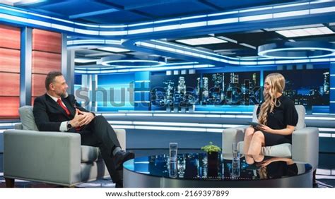 Interview a Famous Person 的图像结果