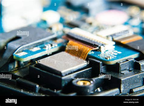 Circuit Board Phone 的图像结果