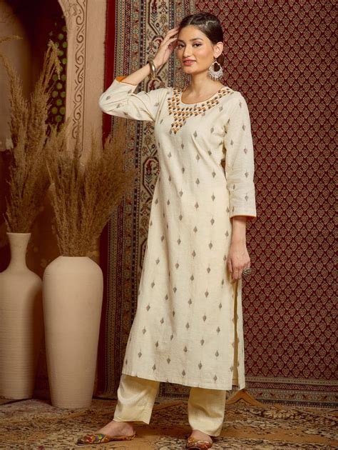 Handloom Kurtas for Women – Price & Styling Tips – Charkha Tales