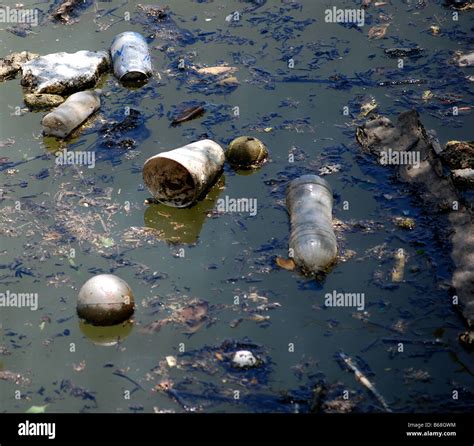 Polluted water hi-res stock photography and images - Alamy