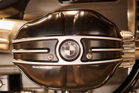 BMW R18 Cruiser Motorcycle Unveiled | Droom Discovery