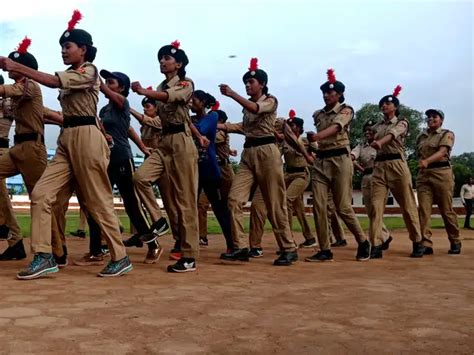 End gender bias - Breaking the glass ceiling for women in the Indian ...