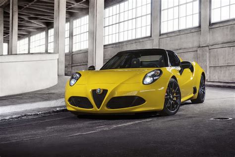 Alfa Romeo 4C Spider Makes Online Debut in Giallo Yellow - autoevolution
