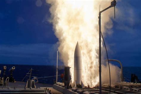New SM-6 Intercepts Ballistic Missile Target At Sea | DefenceTalk