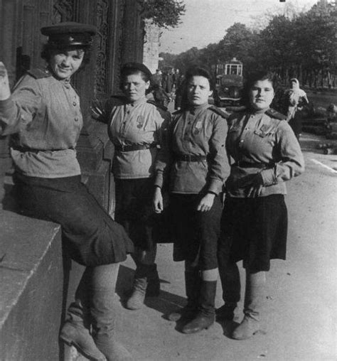 二战，苏联女兵 - 派谷老照片修复翻新上色