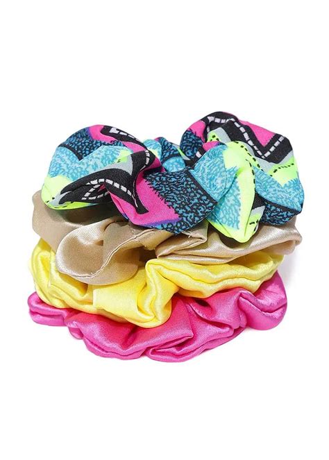 Shop For Iconic F.R.I.E.N.D.S Merchandise Online | LBB