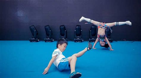 【镜面-七级】中国舞蹈家协会第四版少儿舞蹈考级七级（全） 超清(720P)_腾讯视频
