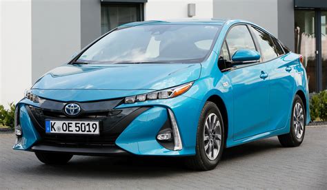 Toyota Prius - Specs, Reviews,Tests & Details