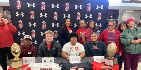 Four Tascosa Rebels sign college football commitment