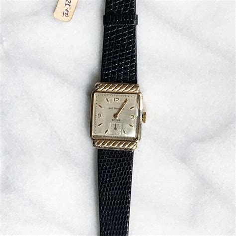 1940s - WITTNAUER REVUE - 10K Gold Filled Bezel - Vintage Manual Wrist ...