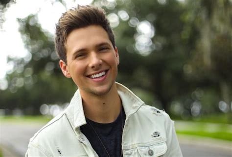 MEET THE MAN - Noah Schnacky - LETRAS.COM