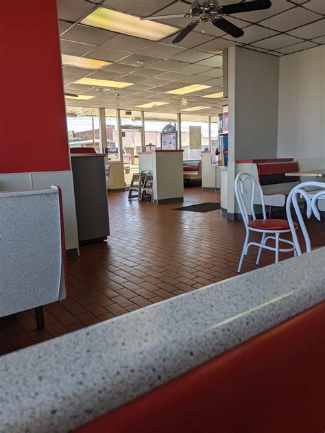 Dairy Queen | 120 W Broadway St, Brownfield, TX 79316, USA