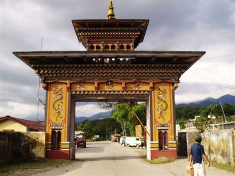 Bhutan Tour Place | Best Tourist Place to visit in Bhutan | HelloTravel