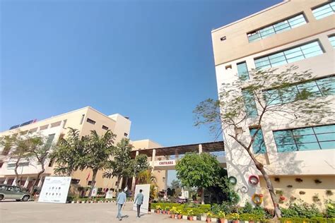 Chitkara University Solan Campus: Photos, Virtual Tour