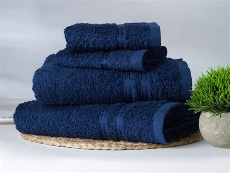 Buy Towels Online in India at Reasonable Price | Spaces